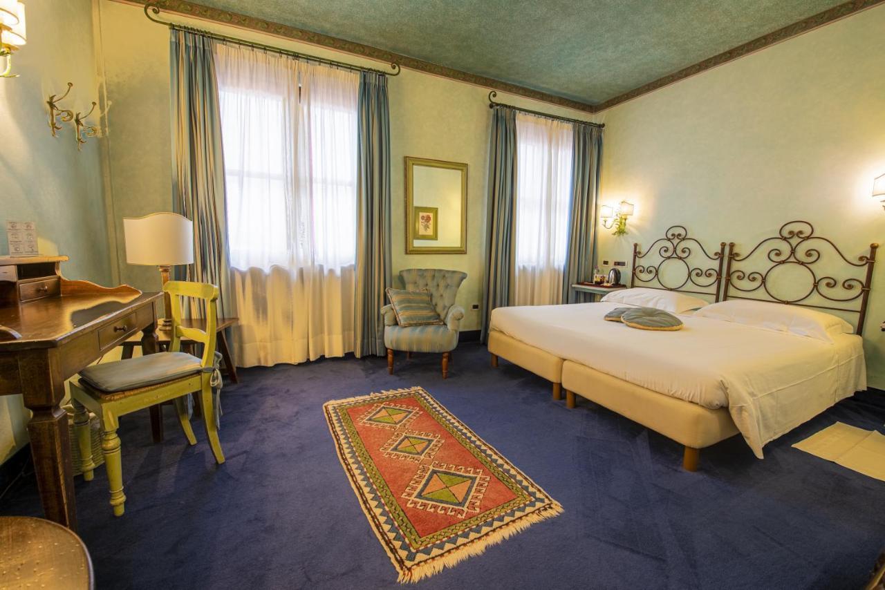 Hotel Boccaccio Calcinaia Buitenkant foto