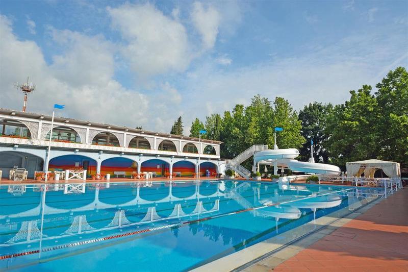 Hotel Boccaccio Calcinaia Buitenkant foto