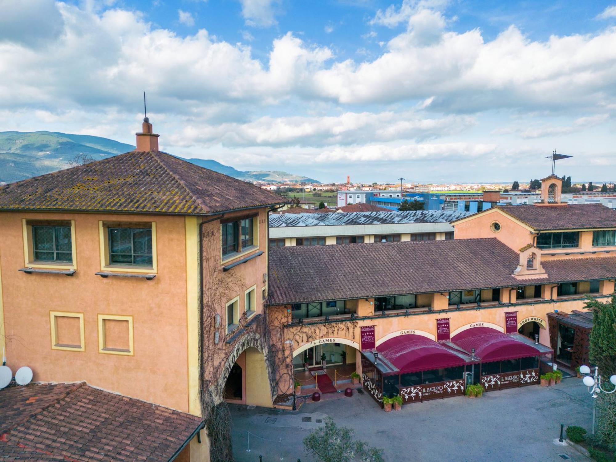 Hotel Boccaccio Calcinaia Buitenkant foto