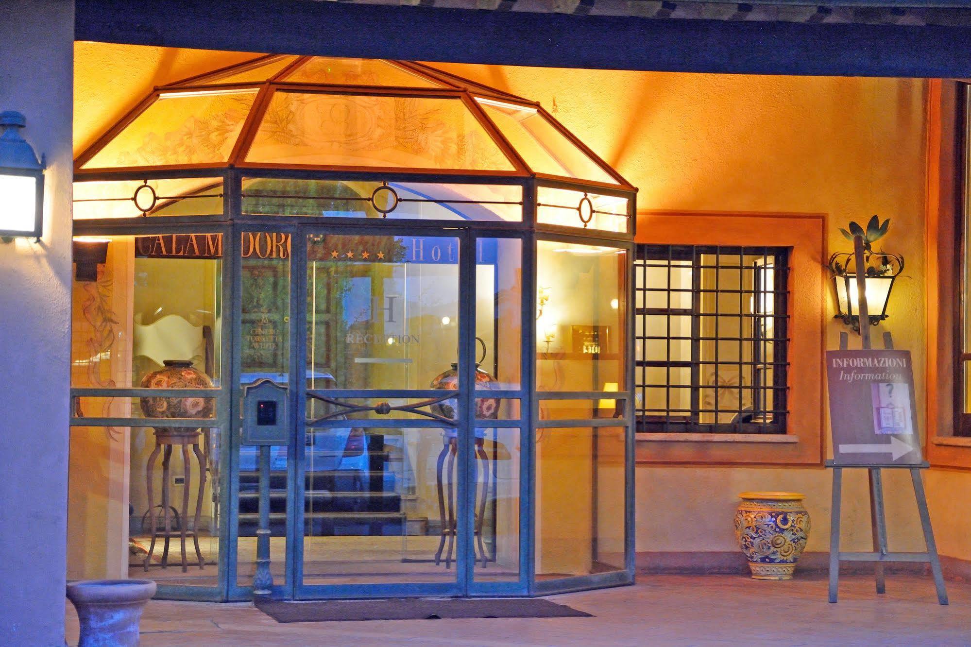 Hotel Boccaccio Calcinaia Buitenkant foto