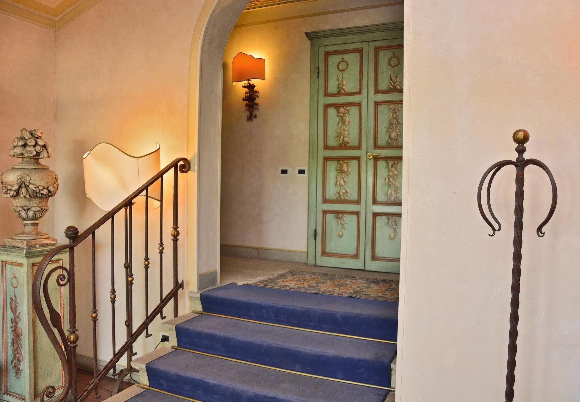 Hotel Boccaccio Calcinaia Buitenkant foto